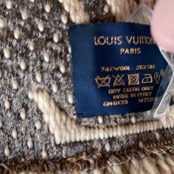 NWT Louis Vuitton Logomania jungle print scarf - Picture 7 of 8